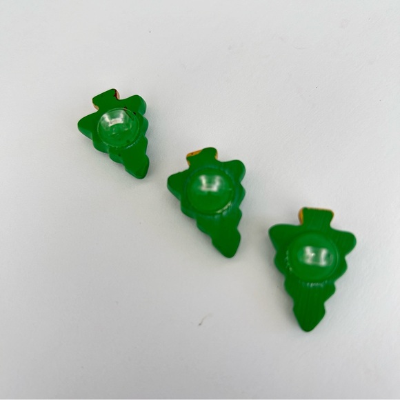 Vintage Buttons Garment Molded Plastic Christmas Tree Holidays Set Of 3 - Picture 9 of 11